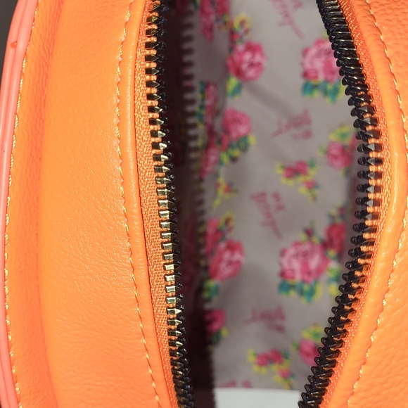 Betsey Johnson Pumpkin Crossbody - Picture 3 of 3